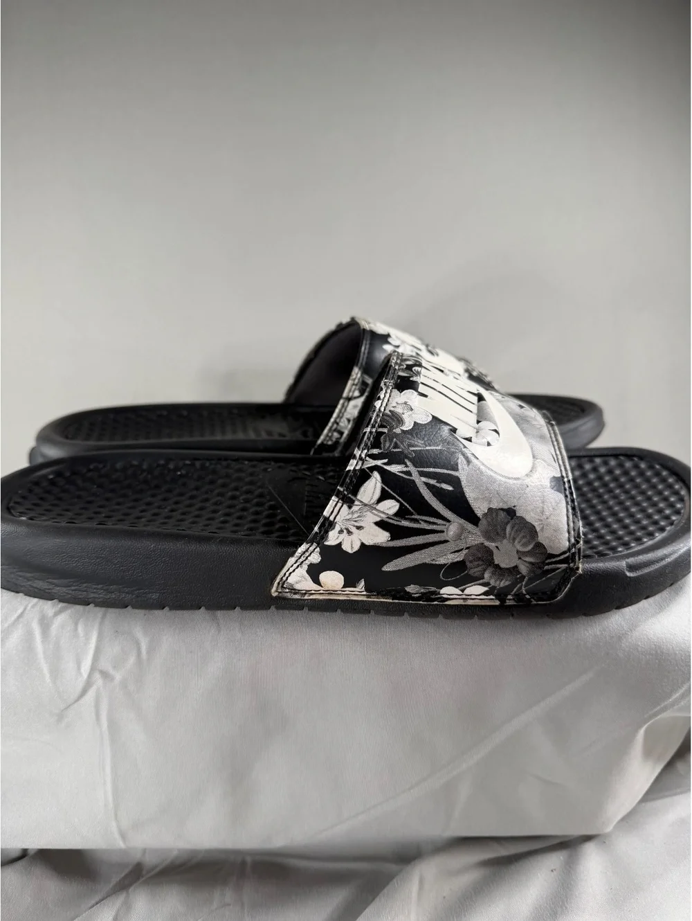 Nike Black Floral Print Slide Sandals